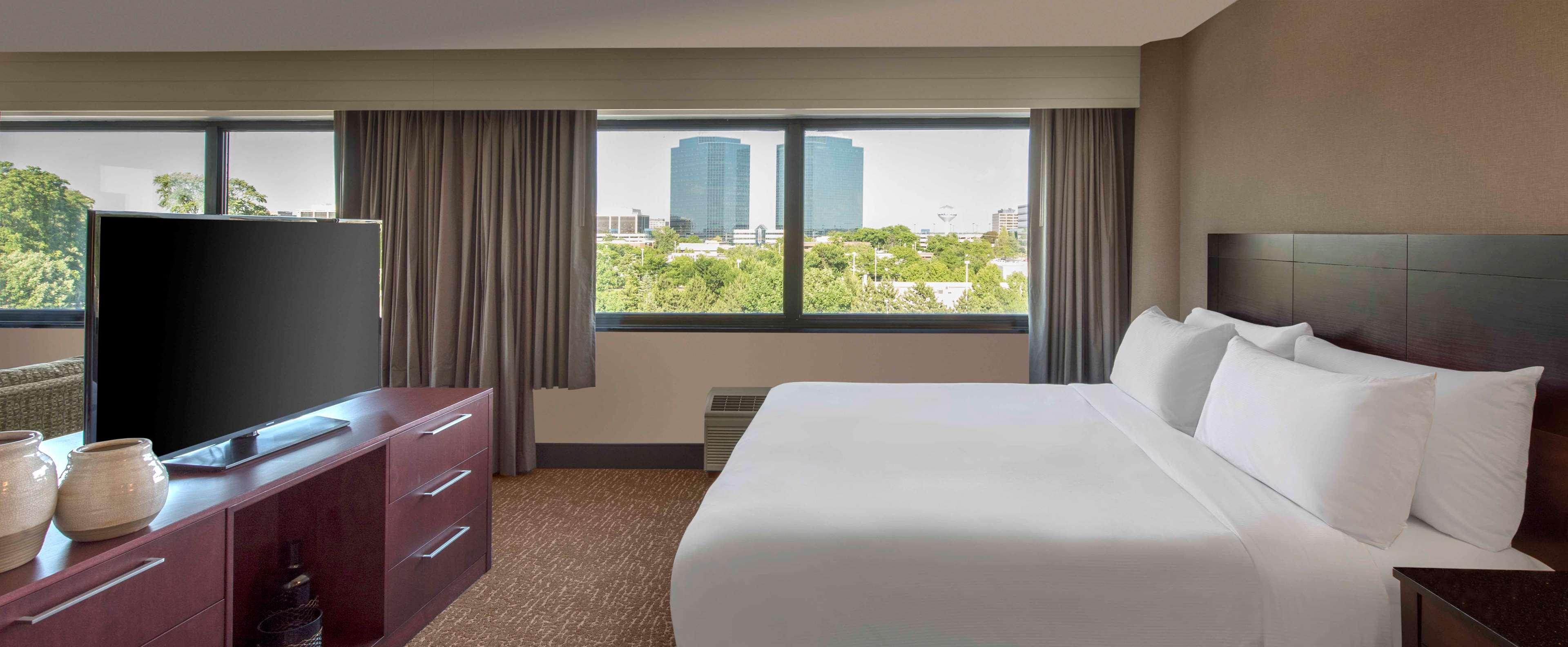 Doubletree By Hilton Chicago Schaumburg Hotell Eksteriør bilde