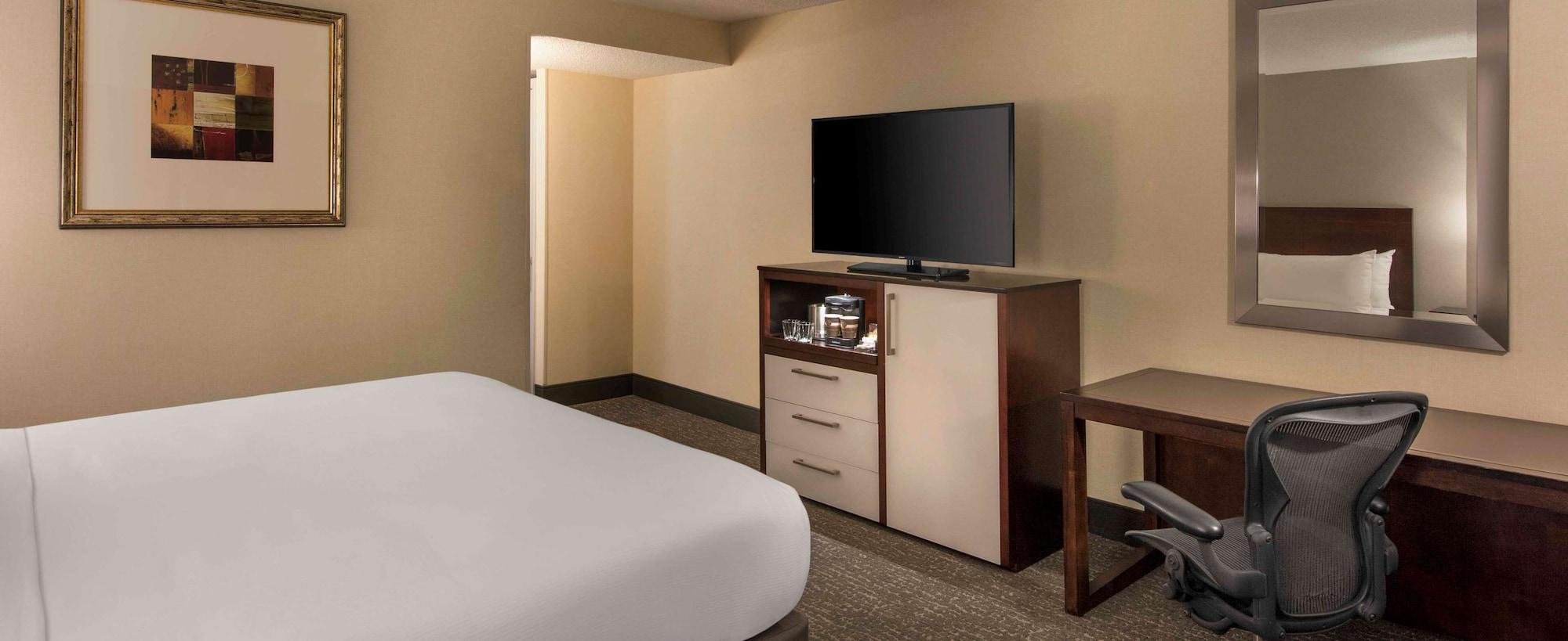 Doubletree By Hilton Chicago Schaumburg Hotell Eksteriør bilde