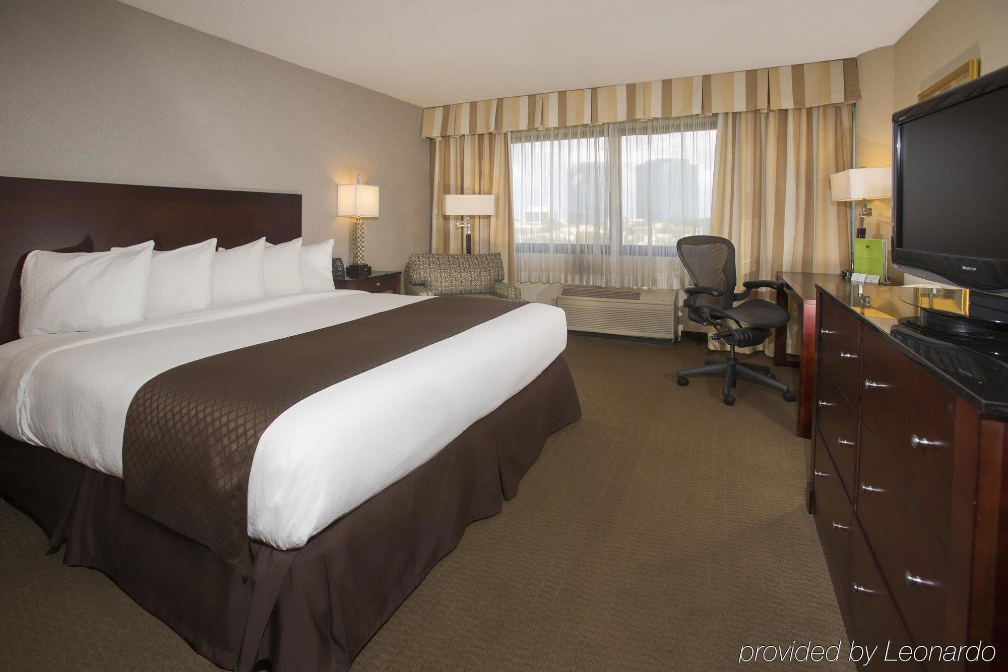 Doubletree By Hilton Chicago Schaumburg Hotell Eksteriør bilde